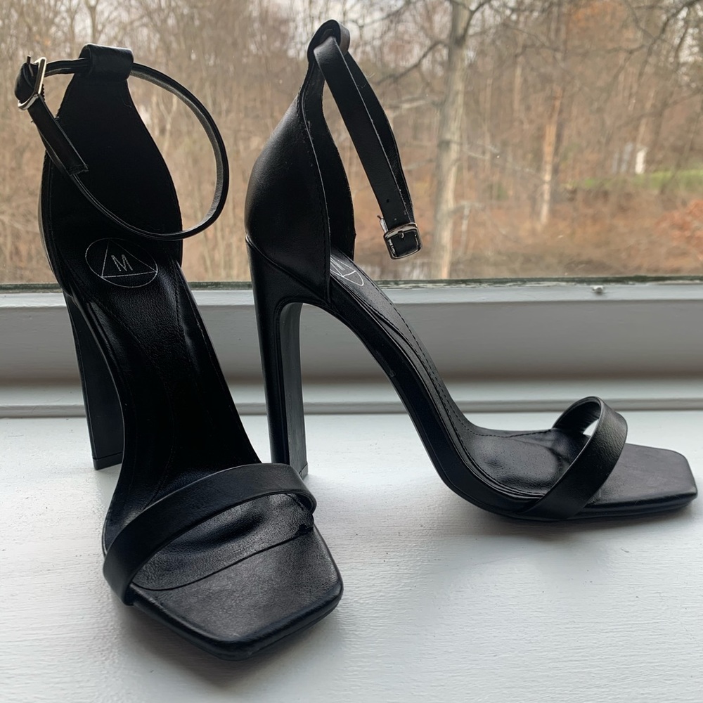 Misguided Square Toe Heel *NEW*